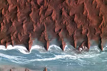 Ngắm vẻ đẹp “nín thở” của Trái đất từ không gian