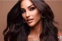 Vẻ đẹp nóng bỏng của hoa hậu đẹp nhất thế giới năm 2020