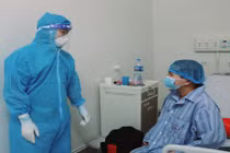 Sau 21 ngày thở máy, sản phụ mắc COVID-19 xuất viện