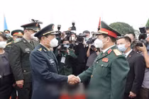 Thượng tướng Phan Văn Giang và Thượng tướng Ngụy Phượng Hòa hội đàm tại Trung Quốc