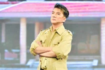 Đàm Vĩnh Hưng dằn mặt đàn em ứng xử kém ở Làn sóng xanh