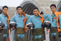 4 mỹ nam đóng người lính không quân trong phim Tết là ai?