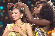 Thùy Tiên xuất sắc đăng quang Hoa hậu Hòa bình Quốc tế 2021 