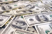 Tỷ giá USD, Euro ngày 17/8: Kinh tế khó khăn, USD suy yếu