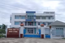 Phó Giám đốc Trung tâm Y tế mắc COVID-19 nhưng không khai báo lịch trình