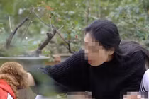 Xuất hiện nhiều video 'single mom' hở hang gợi dục trên YouTube 