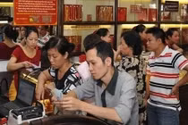 Giá vàng hôm nay 20/4: Tăng vọt, vàng trong nước tái lập mức 56 triệu