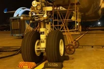 “Siêu máy bay” được phát hiện rách lốp sau hành trình Tân Sơn Nhất - Nội Bài