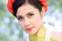 Việt Trinh đáp trả khi bị antifan nói câu view vụ livestream từ thiện