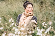 Shark Liên: “Phụ nữ đừng chờ đợi một bông hoa, hãy tự trồng cả khu vườn“