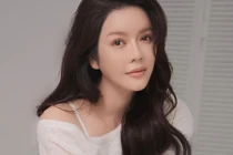 Lý Nhã Kỳ khoe ảnh gợi cảm nghẹt thở ở tuổi 39