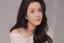 Lý Nhã Kỳ khoe ảnh gợi cảm nghẹt thở ở tuổi 39