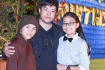 Số phận trái ngược hai con nuôi nổi tiếng của Quang Lê