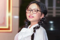 Phương Mỹ Chi quảng cáo kẹo ngậm trắng da, loạt sao gặp họa... không chừa?