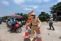 Dịch COVID-19: Bộ Y tế đề nghị không tụ tập đông người xem bóng đá