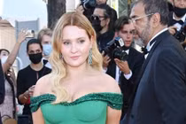 Cannes 2021 ngày 3: Sao nhí một thời khoe vòng một khủng 