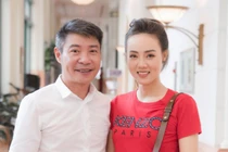 Vợ kém 15 tuổi tiết lộ nhiều điều bất ngờ về NSND Công Lý