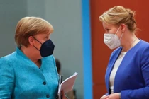 Nhiều quan chức Đức mất ghế vì đạo văn tiến sĩ