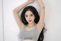 Nữ streamer biến hình 180 độ, game thủ không thể rời mắt