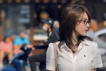 Nữ game thủ 9x khoe dáng "mượt như nhung", cộng đồng điên đảo 