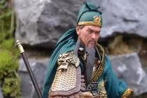 Quan Vũ cao 9 thước, theo cách đo lường ngày nay là bao nhiêu?