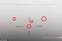 Rúng động vụ chạm trán UFO hình “tic-tac” bay lên từ Thái Bình Dương