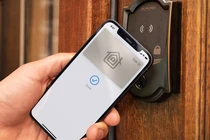 Hot rần rần khóa cửa thông minh năm 2025, công nghệ đỉnh cỡ nào? 