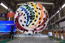 Trung Quốc khoe cỗ máy bất bại “siêu khổng lồ”, quyết thọc sâu lòng đất 