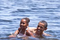 Hình ảnh cơ bắp “chuẩn man” của chính khách quyền lực