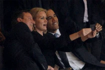 Ảnh "tự sướng" của Obama lọt Top ảnh chính trị 2013