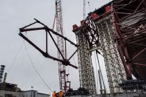 Cận cảnh công trường xây "nhà mồ" khủng nhất TG