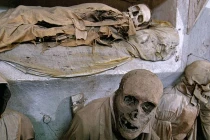 Rợn người thăm các bảo tàng đáng sợ nhất TG