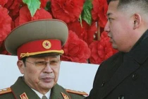 Vì sao Kim Jong-un chỉ đạo cách chức dượng?