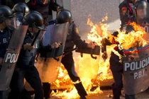 Hình ảnh bạo lực chấn động nhất năm 2013