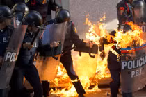 Hình ảnh bạo lực chấn động nhất năm 2013