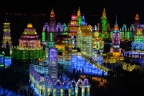 Lạc vào thế giới băng tuyết lung linh sắc màu