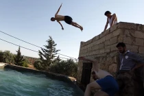 Ảnh đời thường "nhí nhố" của lính nổi dậy Syria