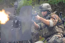 Khiếp hồn uy lực của súng máy "hỏa thần" 6 nòng M134 Mỹ