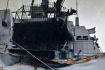 Chiến hạm tên lửa Malaysia bị tàu “lạ” đâm thủng