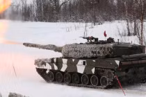 Xe tăng, binh lính NATO tập trận lớn “đe” Nga