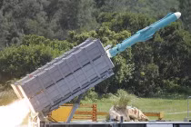 Tên lửa Hùng Phong Đài Loan tập diệt mục tiêu trên biển