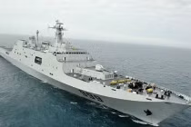 Siêu tàu đổ bộ Type 071 Trung Quốc gặp lỗi nguy hiểm