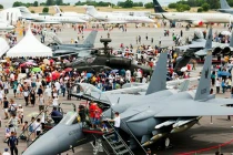 Một vòng tham quan triển lãm hàng không Singapore