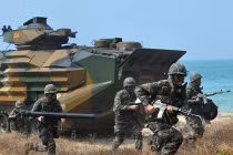 Lính Trung Quốc làm gì ở Hổ Mang Vàng 2014?