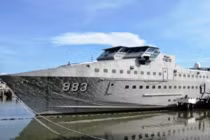 Hải quân Indonesia đem tàu vận tải ra làm bia bắn