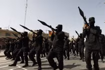 Lực lượng bán QS Iraq chống ISIL diễu binh hoành tráng