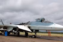 Cận cảnh chiếc siêu tiêm kích Su T-50 cháy nham nhở 