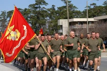 Đột nhập trại huấn luyện lính thủy đánh bộ Mỹ (1)