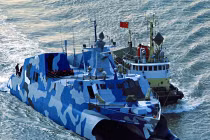 Hé lộ lý do tàu chiến Mỹ - Trung suýt đụng nhau