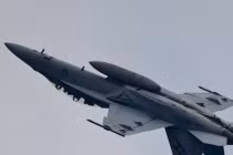 Ảnh QS ấn tượng tuần: “Ong bắp cày” F/A-18 múa ở Đông Nam Á